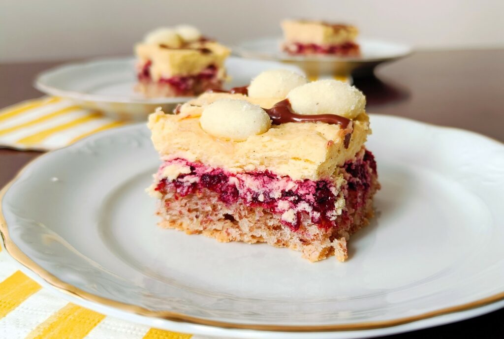 torcik migdałowy z kremem waniliowym, bezglutenowy