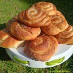 drożdżówki z kardamonem
