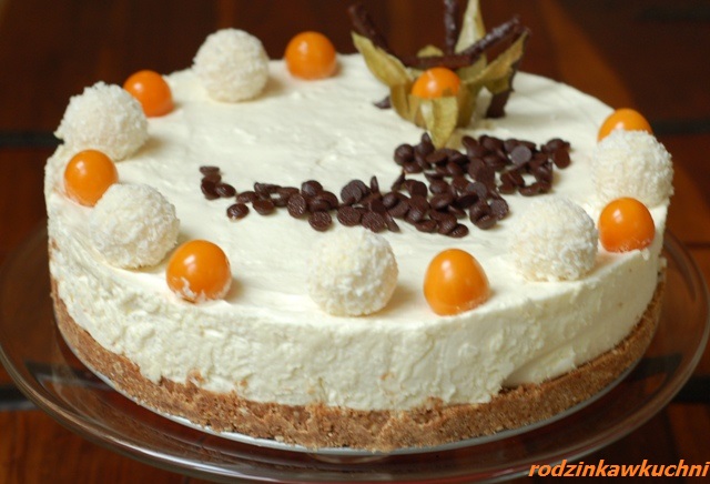 Torcik biały puch_ciasto czekoladowe_ciasto bez pieczenia_ciasto walentynkowe