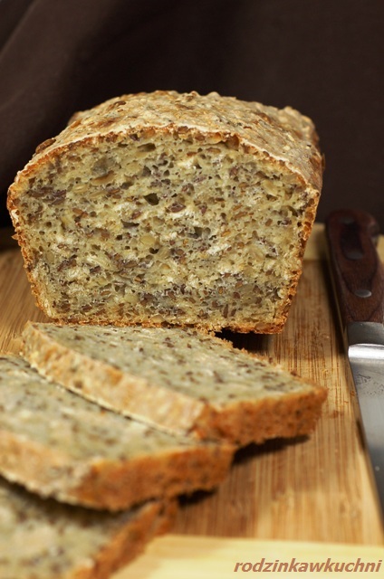 łatwy chleb wieloziarnisty_chleb na zakwasie drożdżowym_chleb dla zdrowia_chleb domowy