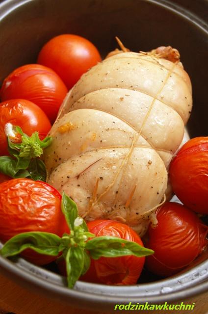 indyk faszerowany suszonymi pomidorami i bazylią_dania z drobiu_dania z pomidorami