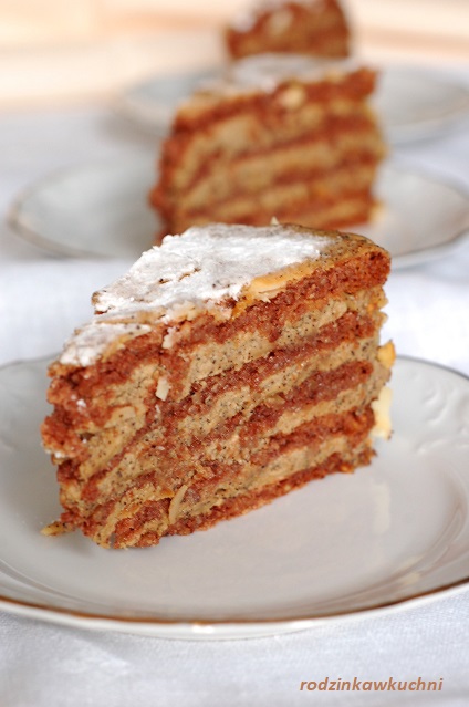 tort bawarski Agnes Bernauer_tort migdałowy z kremem kawowym_tort bezowy z kremem kawowym_tort makaronikowy